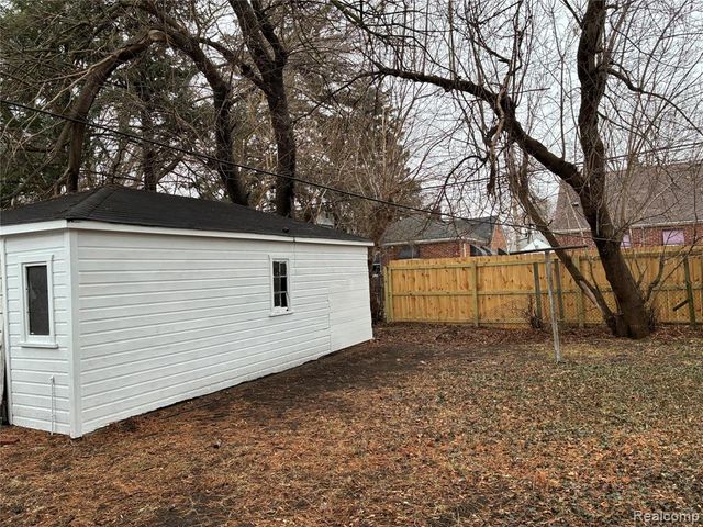 19352 Evergreen Road, Detroit, MI 48219