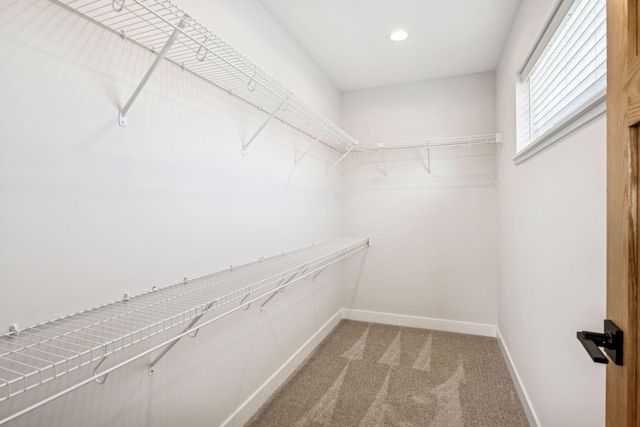 3925 40th Avenue S, Minneapolis, MN 55406