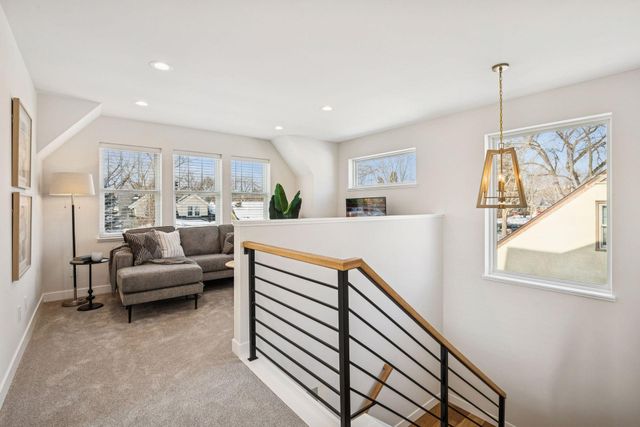 3925 40th Avenue S, Minneapolis, MN 55406