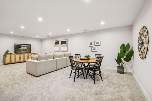 3925 40th Avenue S, Minneapolis, MN 55406