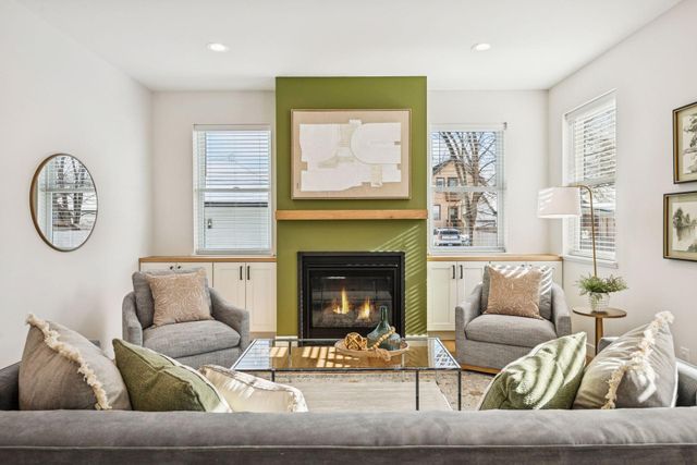 3925 40th Avenue S, Minneapolis, MN 55406