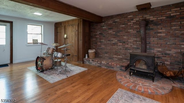 6 Longview Ln, Vernon Twp., NJ 07461