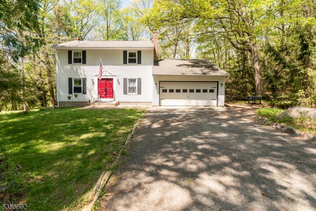 6 Longview Ln, Vernon Twp., NJ 07461