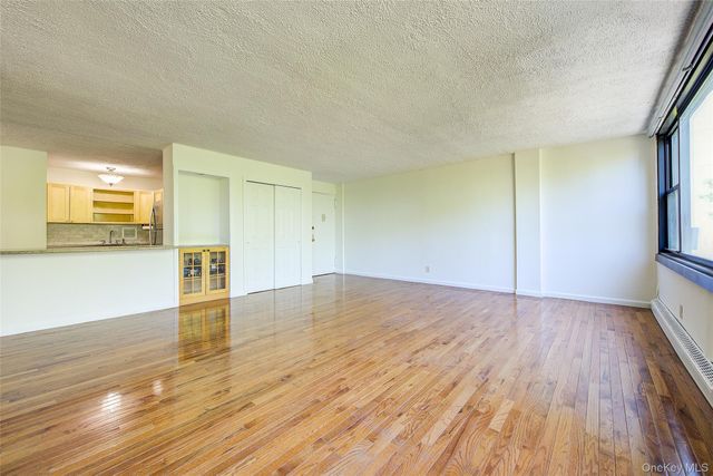 10-10 166th Street 5D, Whitestone, NY 11357