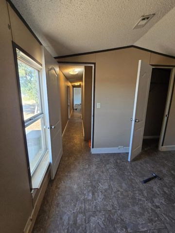 130 Gato RD, Cedar Creek, TX 78612