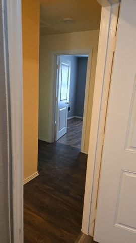 130 Gato RD, Cedar Creek, TX 78612