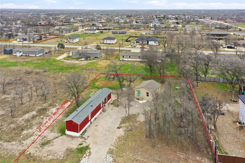 130 Gato RD, Cedar Creek, TX 78612