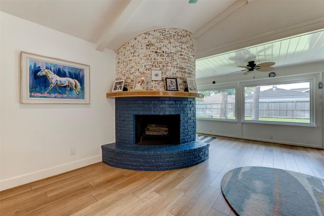 2406 Blue Water Lane, Houston, TX 77018