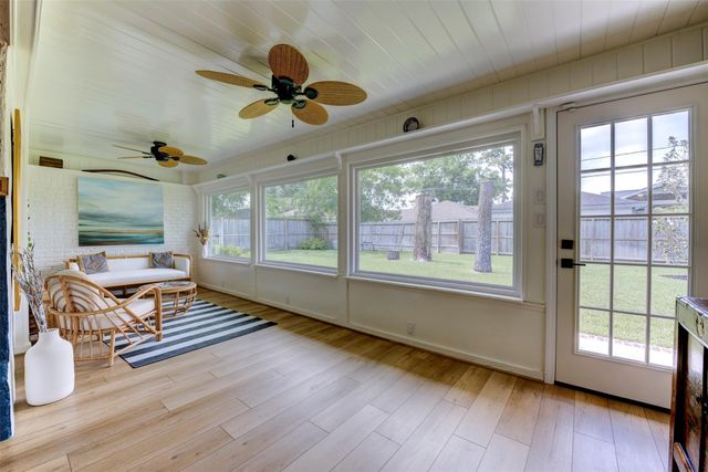 2406 Blue Water Lane, Houston, TX 77018