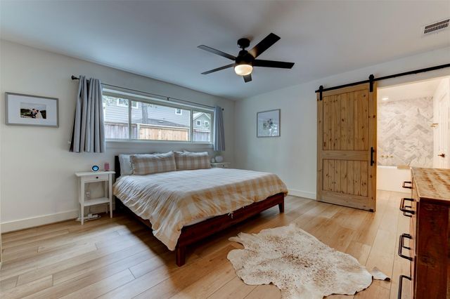 2406 Blue Water Lane, Houston, TX 77018