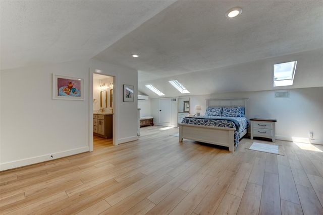 2406 Blue Water Lane, Houston, TX 77018