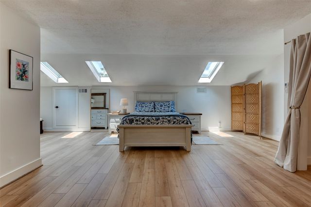 2406 Blue Water Lane, Houston, TX 77018