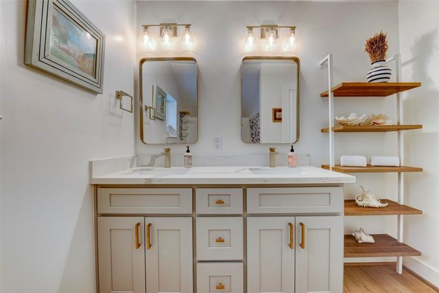 2406 Blue Water Lane, Houston, TX 77018