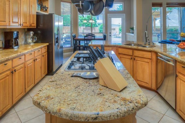 22 Villa Canyon Place, The Woodlands, TX 77382