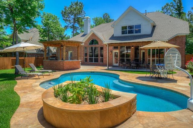22 Villa Canyon Place, The Woodlands, TX 77382