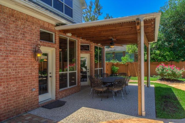 22 Villa Canyon Place, The Woodlands, TX 77382