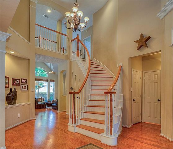 22 Villa Canyon Place, The Woodlands, TX 77382