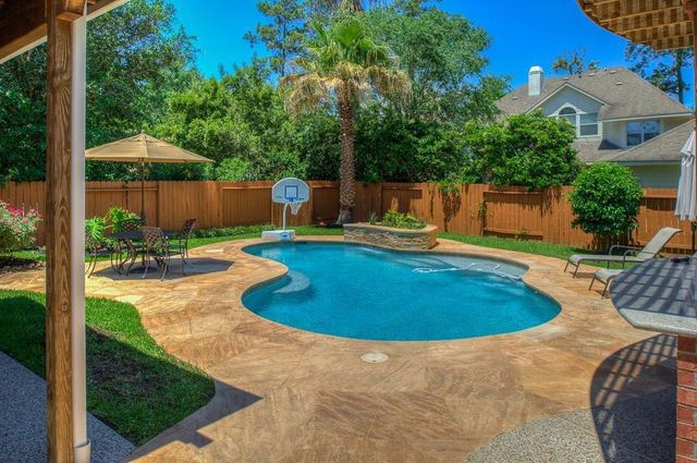 22 Villa Canyon Place, The Woodlands, TX 77382