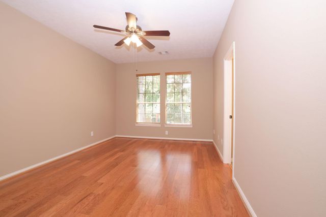 22 Villa Canyon Place, The Woodlands, TX 77382