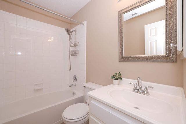 22 Villa Canyon Place, The Woodlands, TX 77382