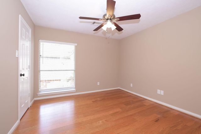 22 Villa Canyon Place, The Woodlands, TX 77382