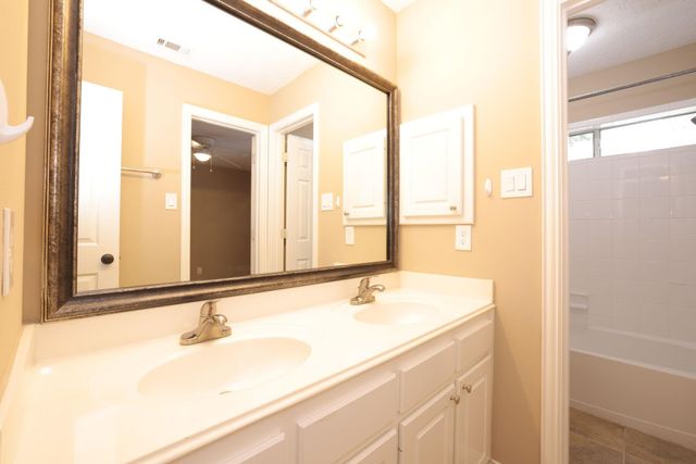 22 Villa Canyon Place, The Woodlands, TX 77382