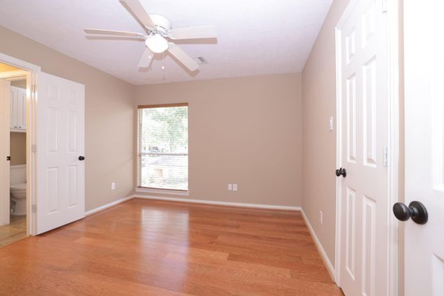 22 Villa Canyon Place, The Woodlands, TX 77382