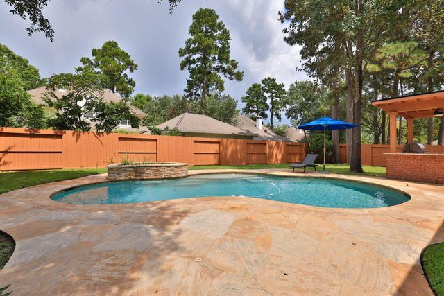 22 Villa Canyon Place, The Woodlands, TX 77382