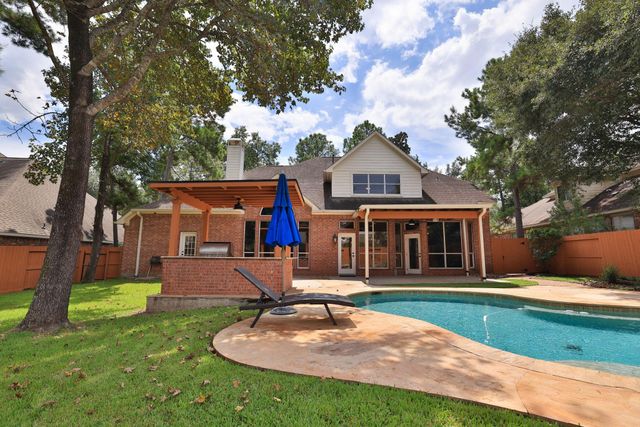 22 Villa Canyon Place, The Woodlands, TX 77382