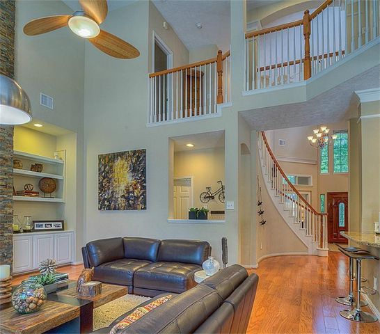 22 Villa Canyon Place, The Woodlands, TX 77382