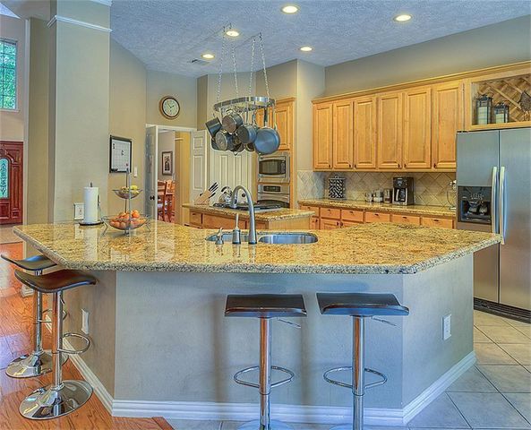 22 Villa Canyon Place, The Woodlands, TX 77382