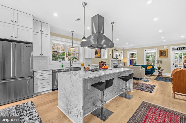 3714 GARFIELD ST NW, Washington, DC 20007