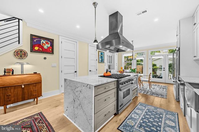 3714 GARFIELD ST NW, Washington, DC 20007