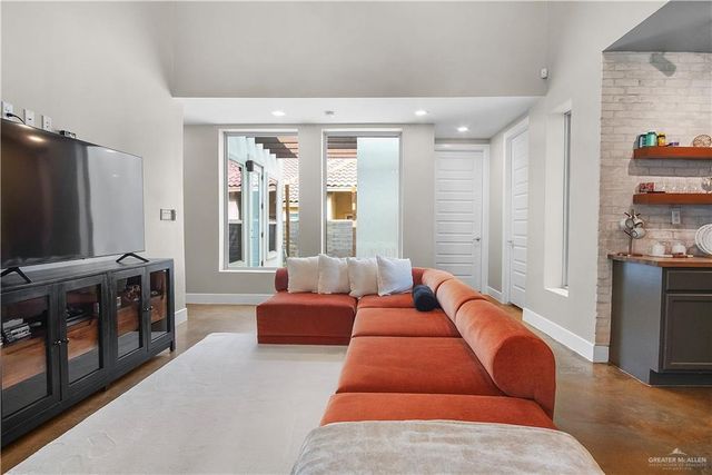 1824 Harvard Avenue, Mcallen, TX 78504