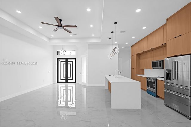 2415 NE 22nd Place, Cape Coral, FL 33909