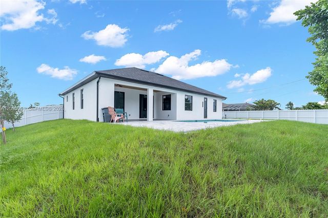 2415 NE 22nd Place, Cape Coral, FL 33909
