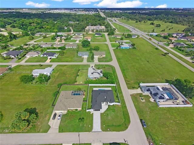 2415 NE 22nd Place, Cape Coral, FL 33909