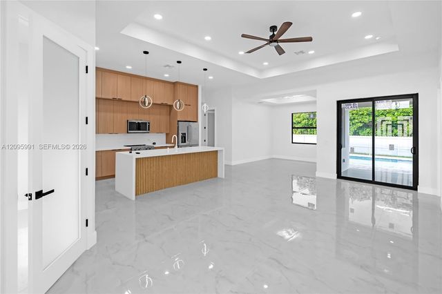 2415 NE 22nd Place, Cape Coral, FL 33909