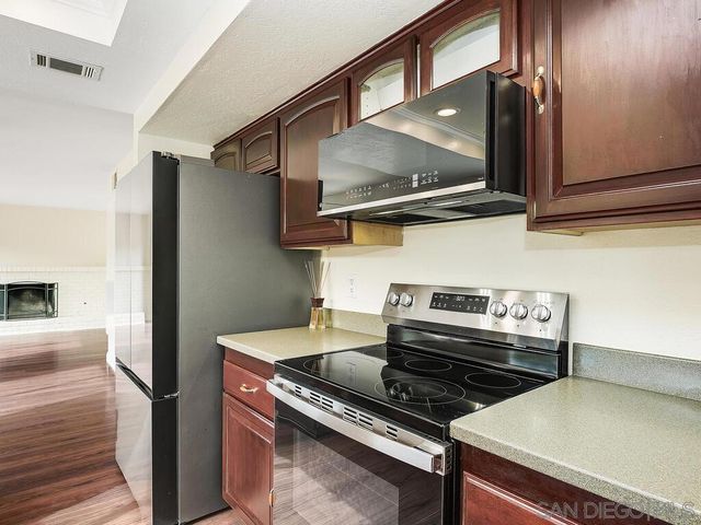 14302 Sandown, Poway, CA 92064