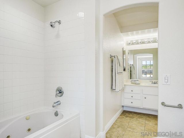 14302 Sandown, Poway, CA 92064