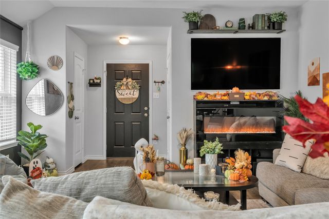 3308 Robin Road, Ennis, TX 75119