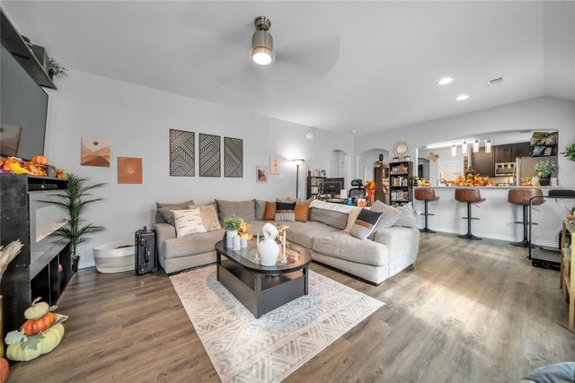 3308 Robin Road, Ennis, TX 75119