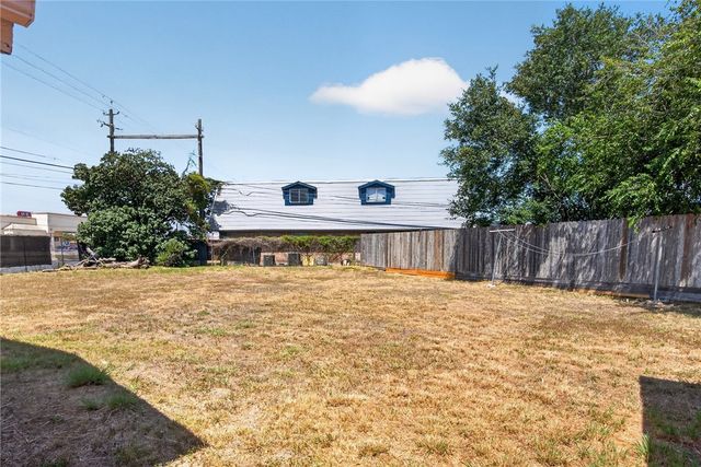 4109 Montego Dr, Corpus Christi, TX 78411
