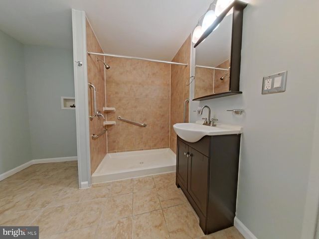 512 MERCY ST, Philadelphia, PA 19148