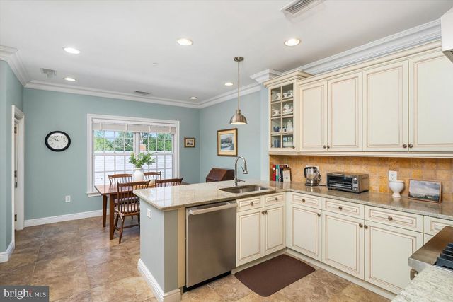 132 VICTORIA MEWS, Princeton, NJ 08542