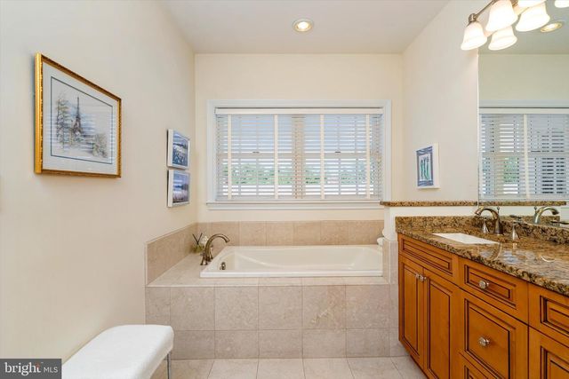 132 VICTORIA MEWS, Princeton, NJ 08542