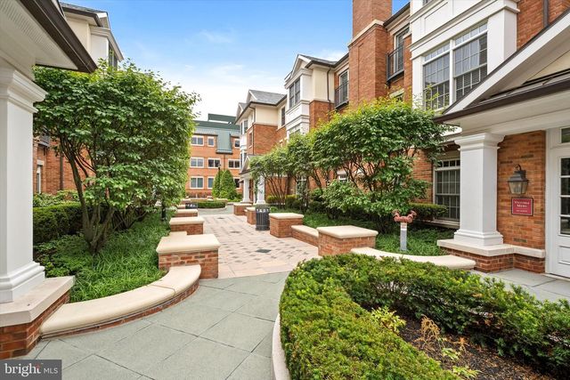 132 VICTORIA MEWS, Princeton, NJ 08542