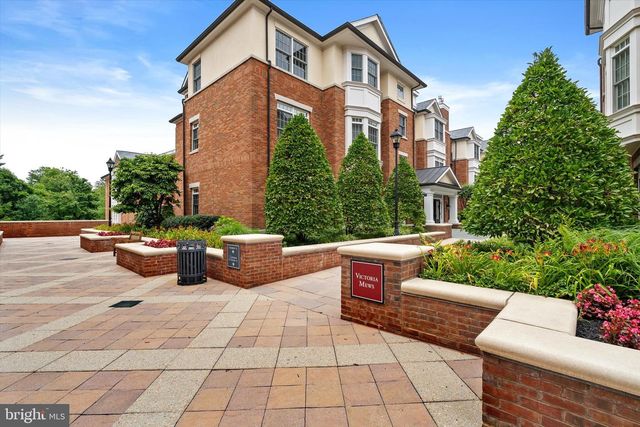 132 VICTORIA MEWS, Princeton, NJ 08542