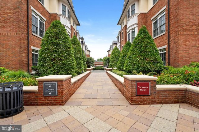 132 VICTORIA MEWS, Princeton, NJ 08542