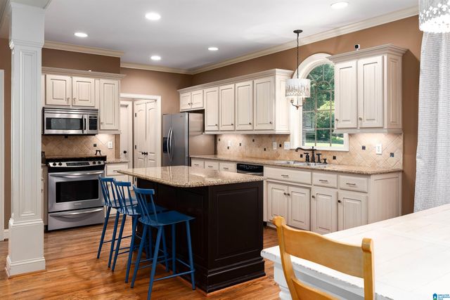 325 MIDDLE RIDGE DRIVE, Springville, AL 35146